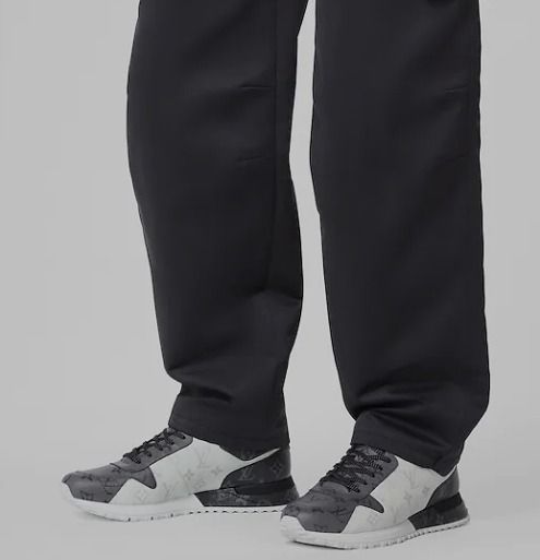 LOUIS VUITTON ルイヴィトン RUN AWAY TRAINERS モノグラム (Louis ...