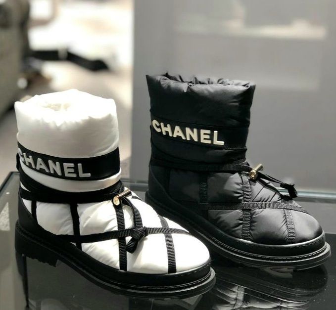 超希少品】CHANEL☆ブーティー☆ダウンジャケットに合う (CHANEL