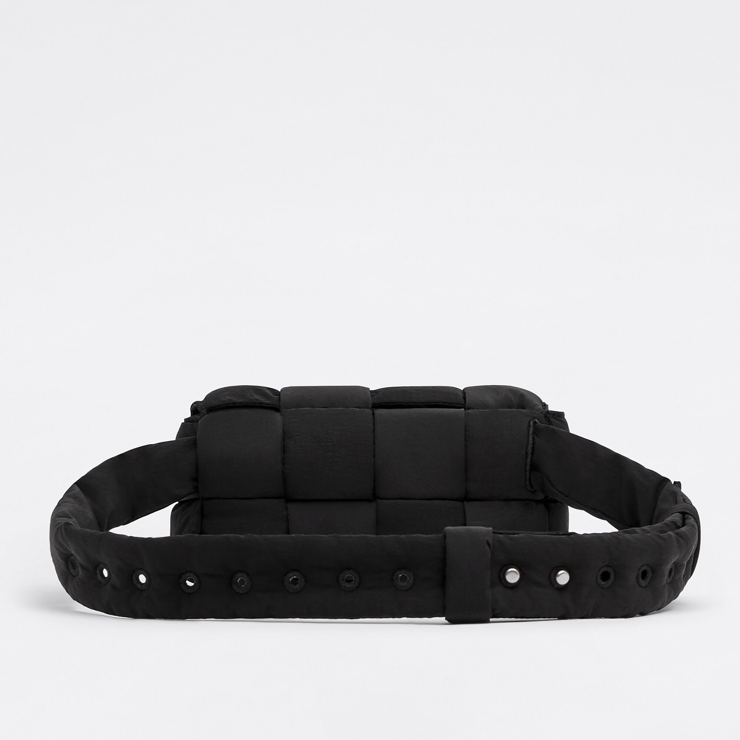 Bottega Veneta - パデッド テック カセット ベルトバッグ | HBX