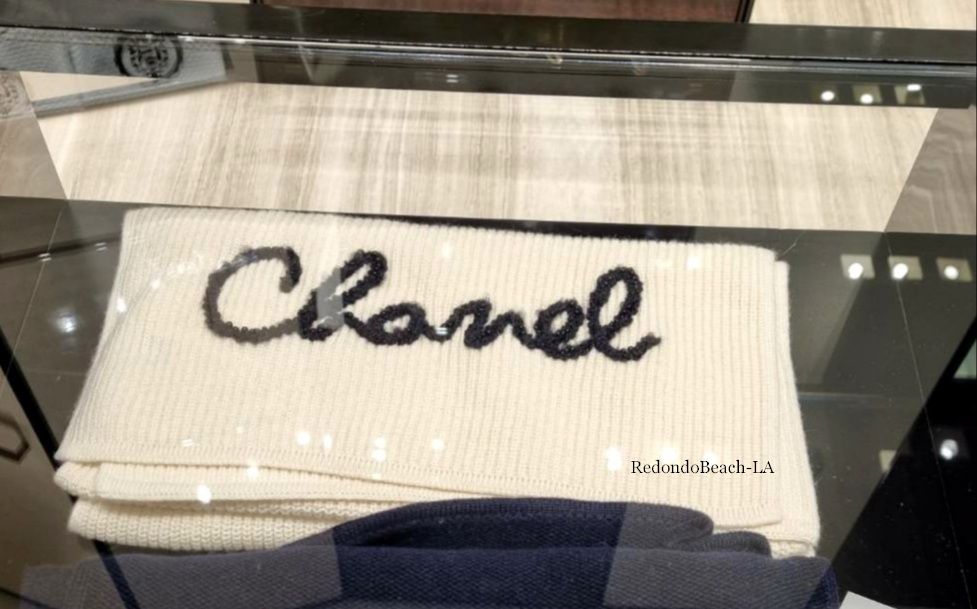 【寒い日もお洒落を楽しむ】CHANEL★マフラー★カシミヤで温か 寒い日もお洒落を楽しむ】CHANEL☆マフラー☆カシミヤで温か