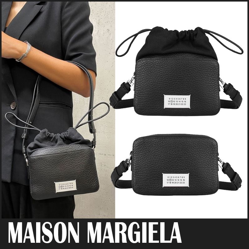 メゾンマルジェラ Maison Margiela 5AC CAMERA ショルダーバッグ Maison Margiela 5AC CAMERA BAG MEDIUM（ショルダーバッグ
