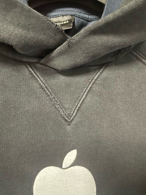 関税・送料込 BALENCIAGA apple be diffrent パーカー 関税・送料込 BALENCIAGA apple be diffrent パーカー