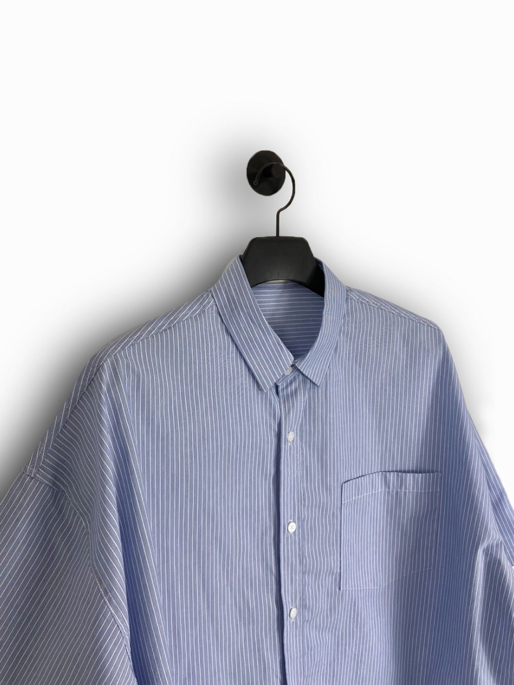 【DISCERNMENT】Sky Rolling Stripe Boxy Fit Half Shirt DISCERNMENT】Sky Rolling Stripe Boxy Fit Half Shirt