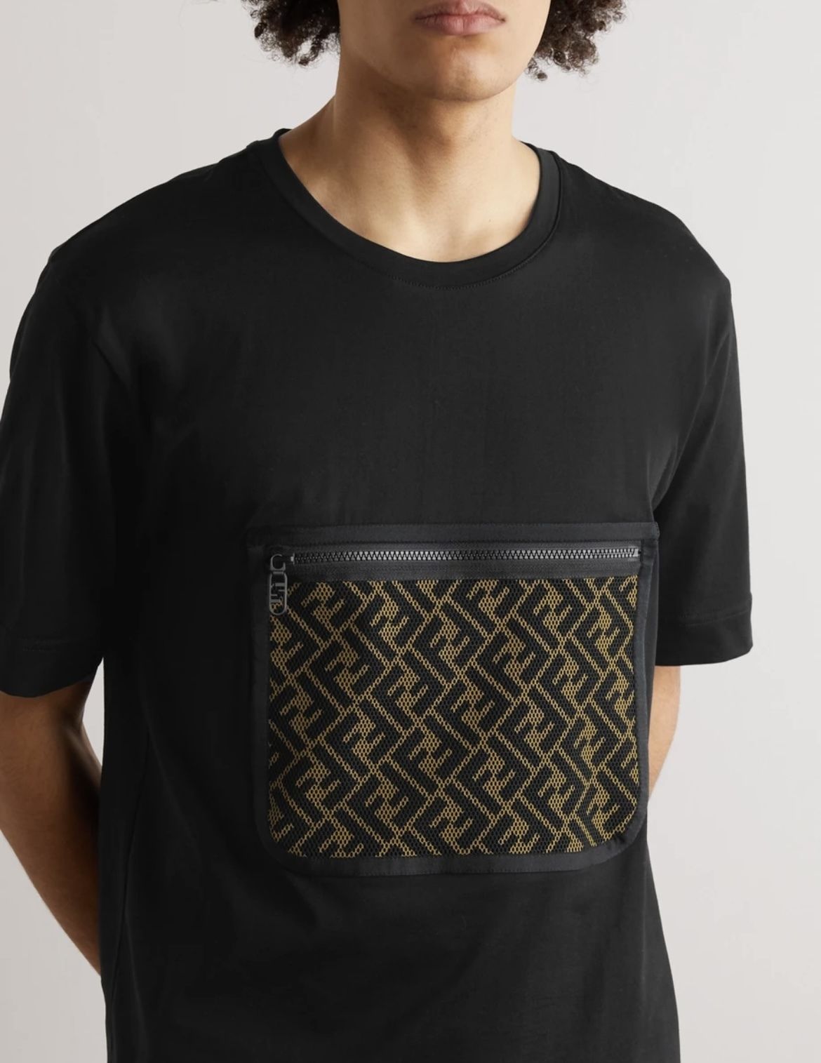 FENDI Tシャツ メッシュロゴ