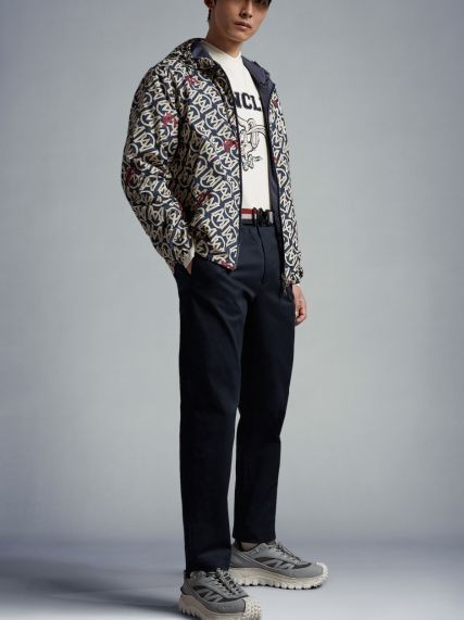 コラボ【MONCLER】× ディズニー Liesse リバーシブルジャケット