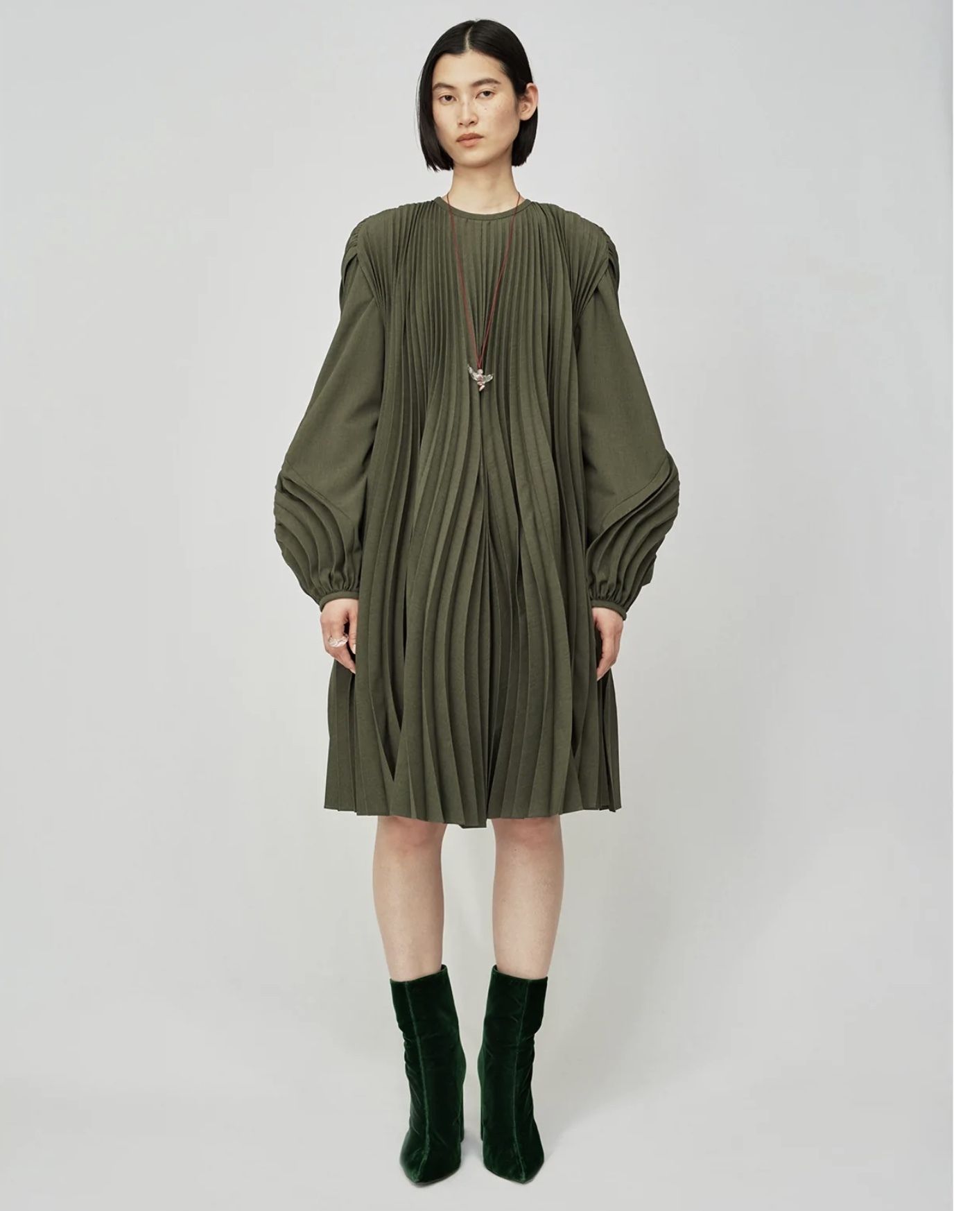 マメクロコウチ】Curved Pleated Dress カーブプリーツドレス (Mame