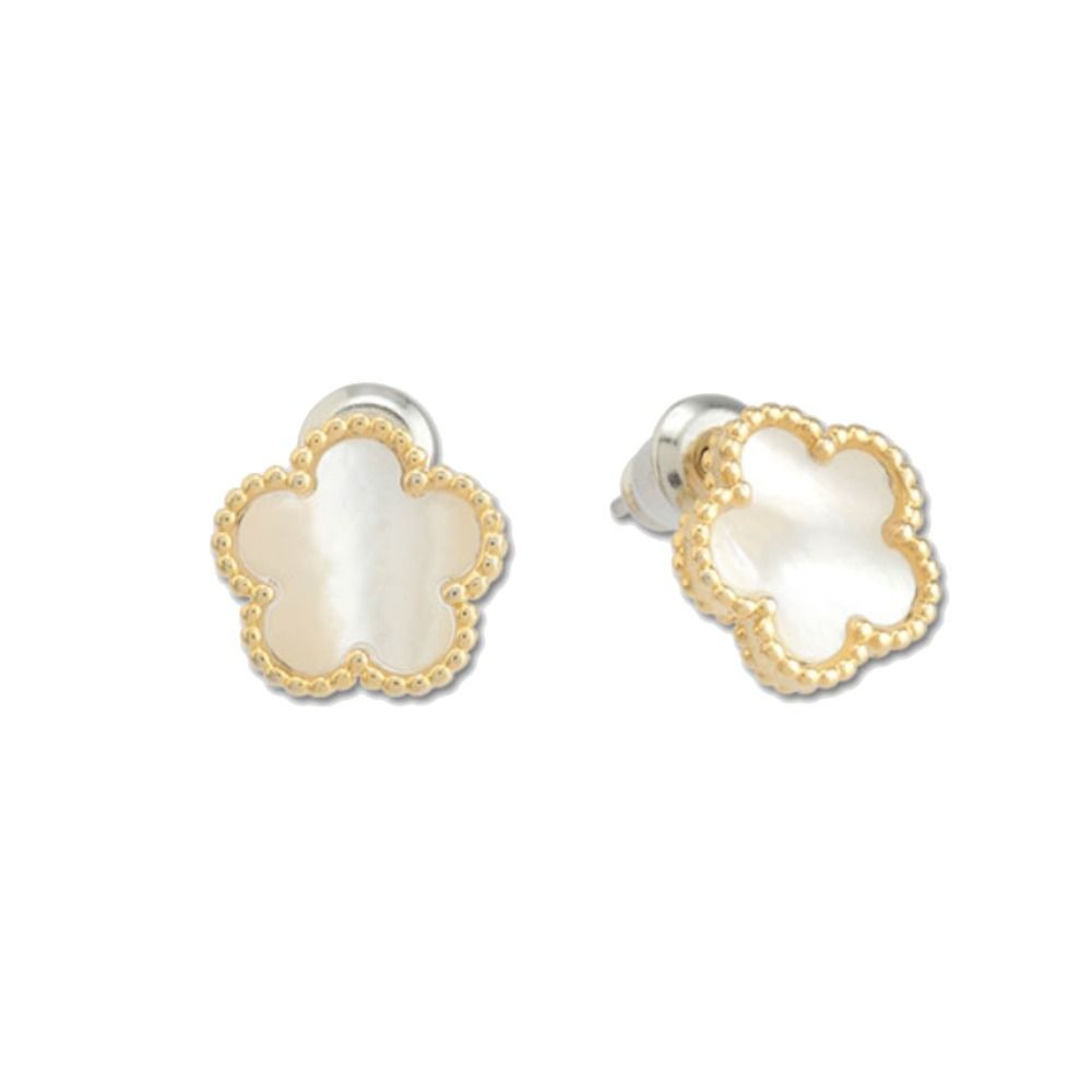 MARY QUANT ピアス 黒の天然石 白蝶貝 プレゼントにも大人気♪ MARY QUANT ピアス 黒の天然石 白蝶貝 プレゼントにも大人気