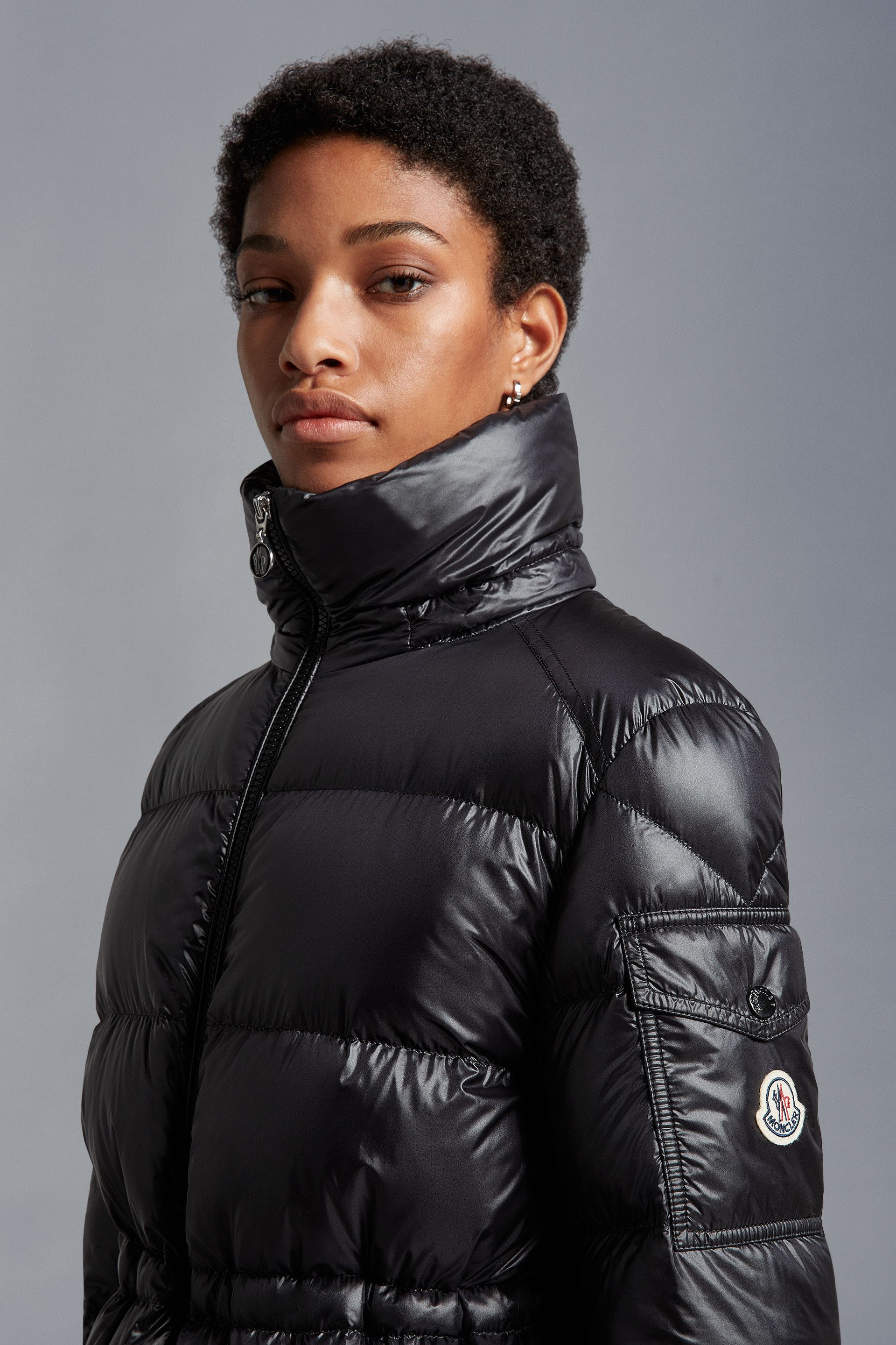 MONCLER2023春夏新作 フード付きライトダウンジャケット PLUVIS MONCLER2023春夏新作 フード付きライトダウンジャケット MEILLON