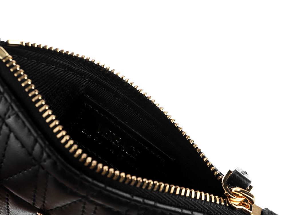 ♦VERSACE♦カードホルダー☆正規品・安全発送☆ VERSACE☆関税込 ロゴファスナーカード ケース・カードホルダー