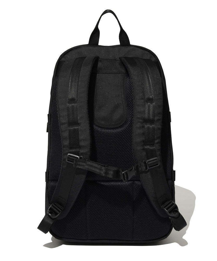 完売必須 早い者勝ち XLARGE×NEWERA SKATEBOARD URBAN PACK (X