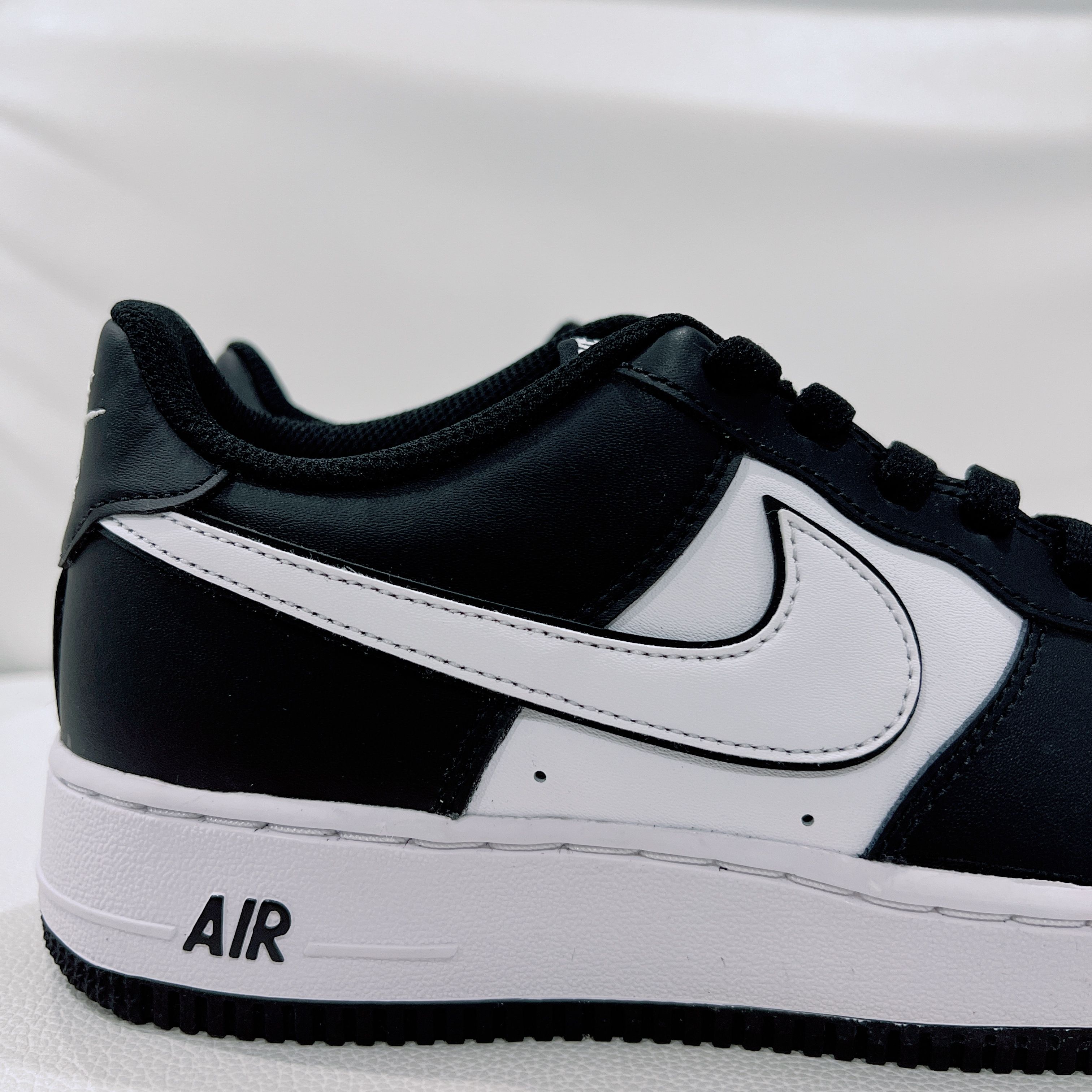 NIKE AIR FORCE 1 '07 白黒 AF1◇ナイキ エアフォース1/関税なし