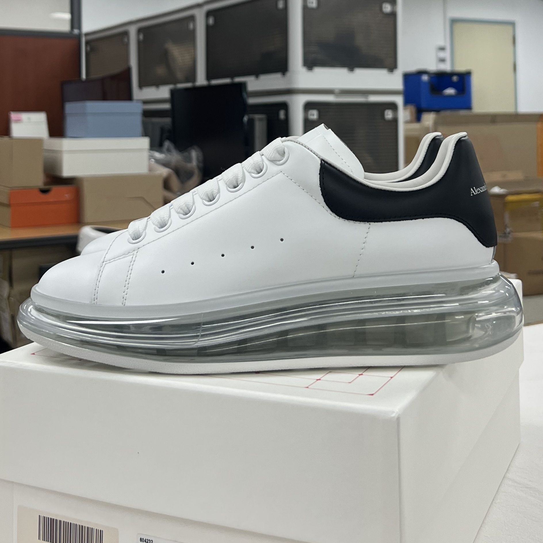 ★人気★【ALEXANDER MCQUEEN】★オーバーソールスニーカ.ー★ ☆人気☆【ALEXANDER MCQUEEN】☆オーバーソールスニーカ.ー☆