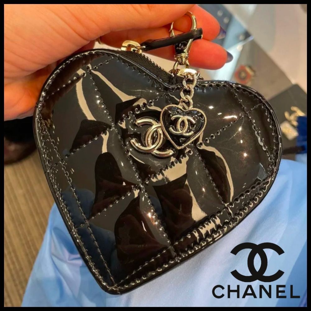 ハート型が可愛い♡】CHANEL ジップ コインパース (CHANEL/コイン