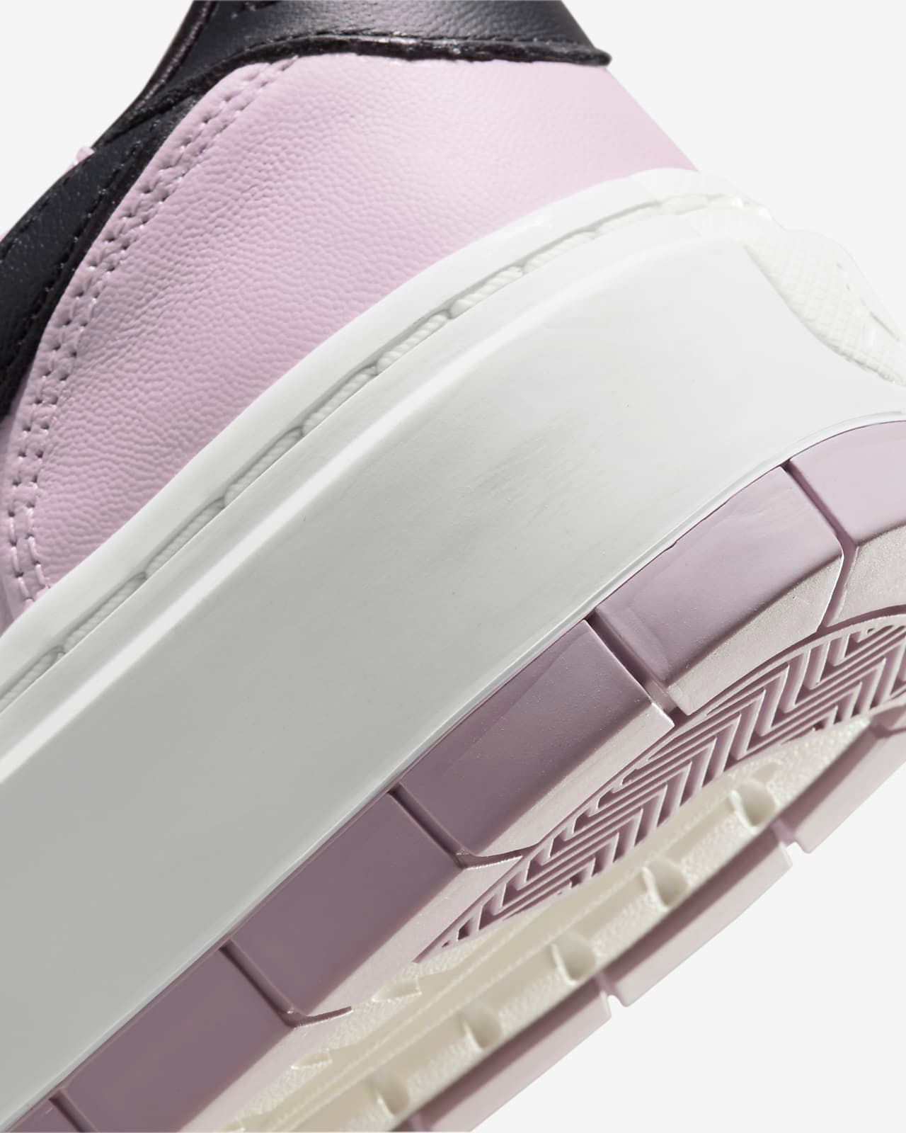 ★NIKE★大人気★W AIR JORDAN 1 ELEVATE LOW★追跡可 ☆NIKE☆大人気☆WMNS AIR JORDAN 1 ELEVATE LOW☆追跡可 (Nike