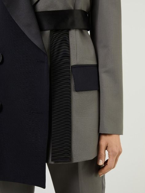 【sacai】ベルト付 アシンメトリー ダブルブレスト ジャケット sacai】ベルト付 アシンメトリー ダブルブレスト ジャケット