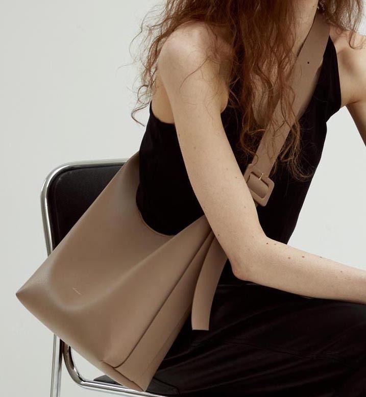 ☆LECC PROJECT☆LOG HOBO BAG 人気 韓国 ショルダーバッグ