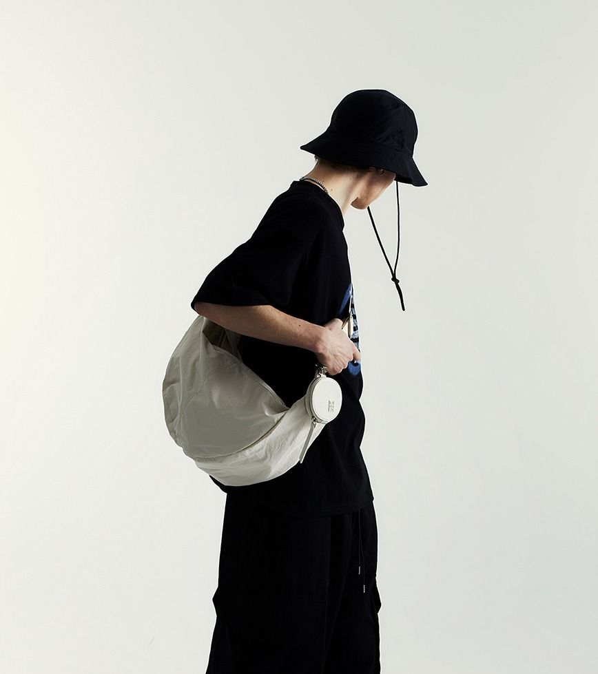 MIM the wardrobe] 韓国☆EASY MESSENGER BAG (MIM the wardrobe