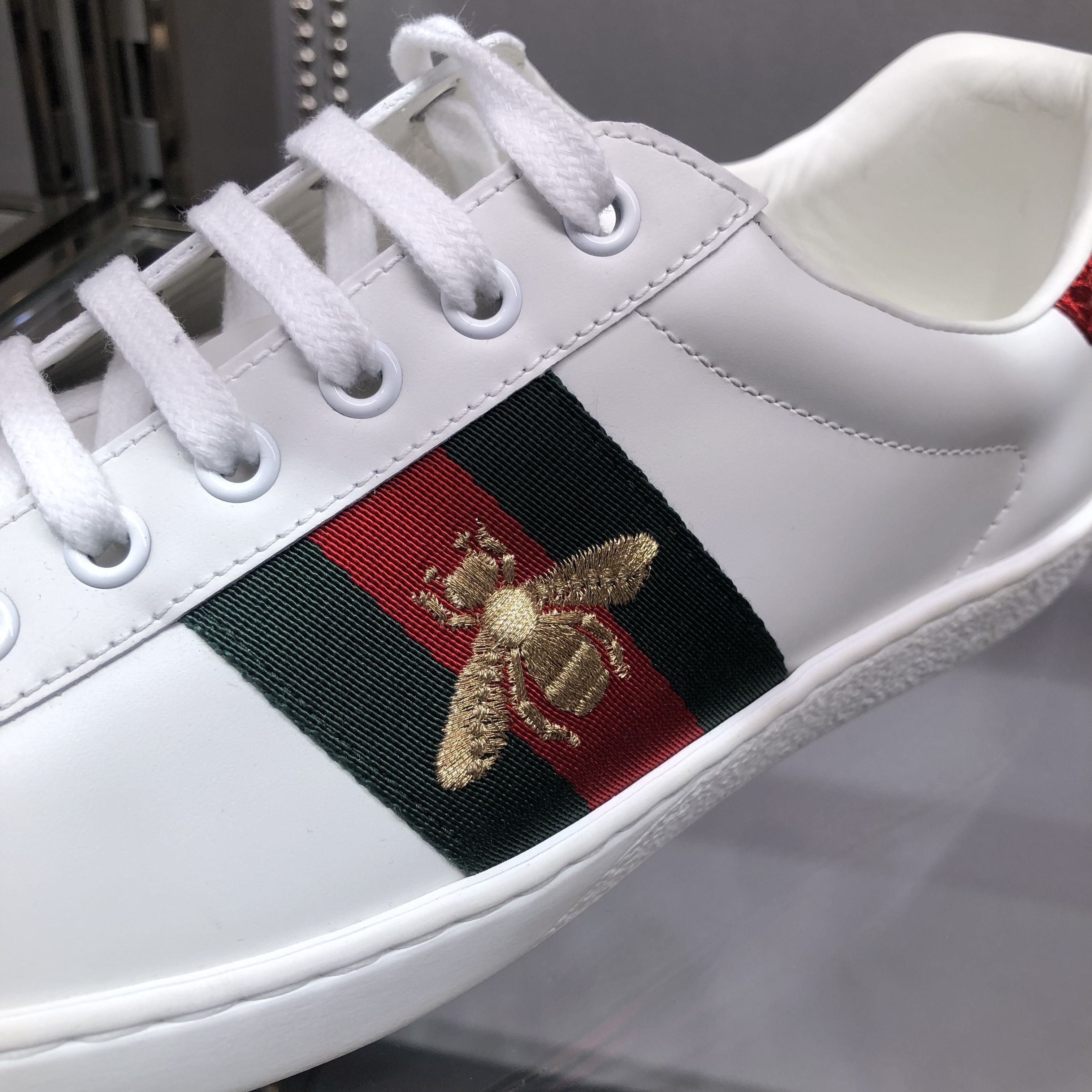 6万取引突破★UPS速達便利用!【GUCCI★グッチ】スニーカー 6万取引突破☆UPS速達便利用!【GUCCI☆グッチ】スニーカー