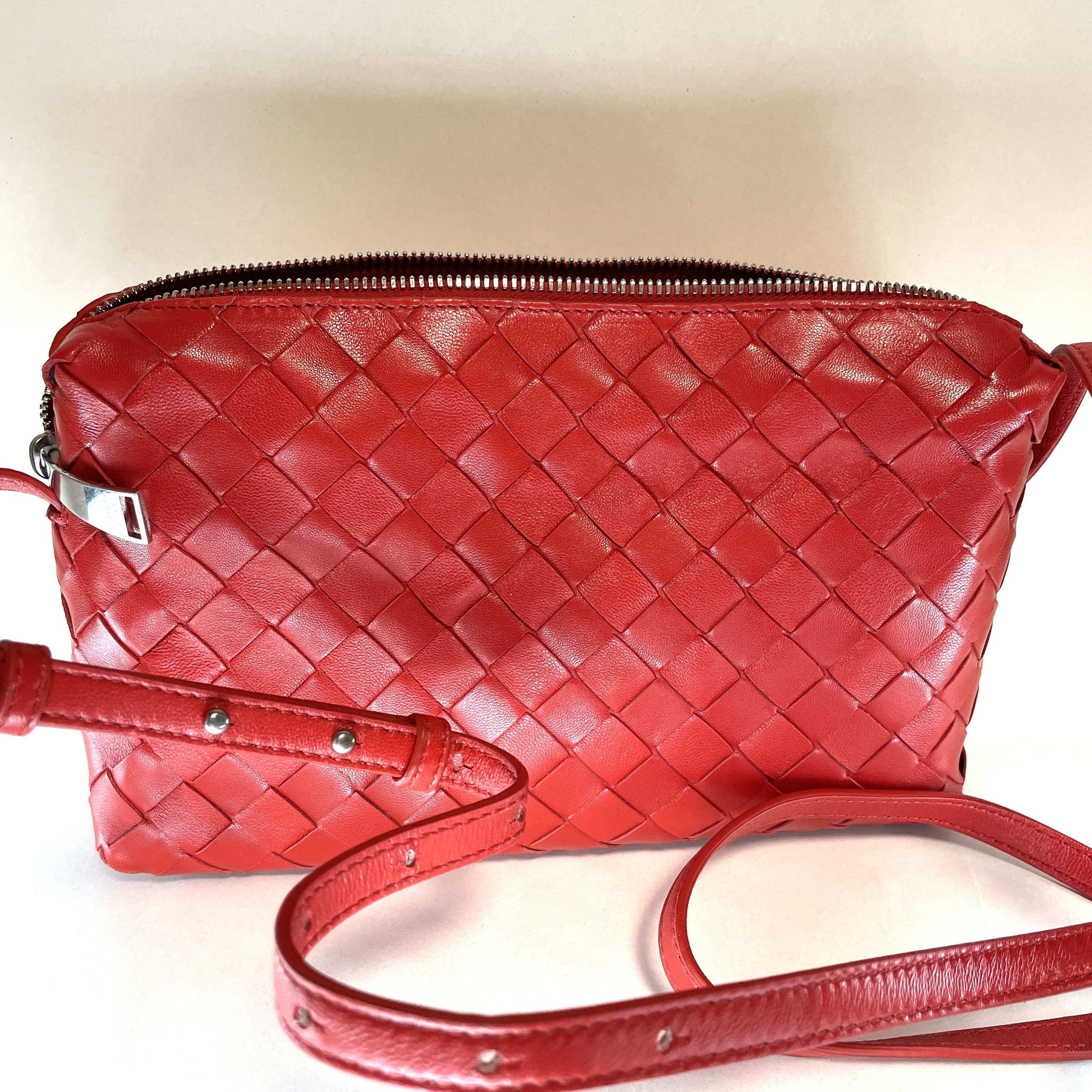 BOTTEGA クロスボディバッグ ショルダー ベビー オリンピア BOTTEGA VENETA ボッテガヴェネタ ショルダーバッグ/クロス