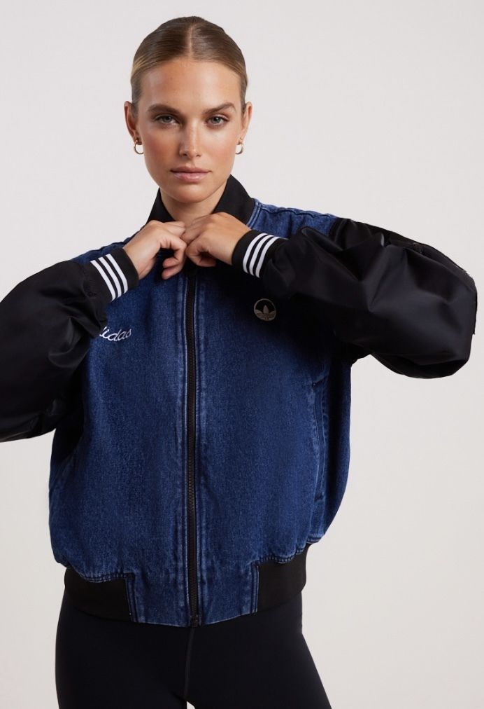 レア品adidas originals デニムジャケット 送料・関税込み