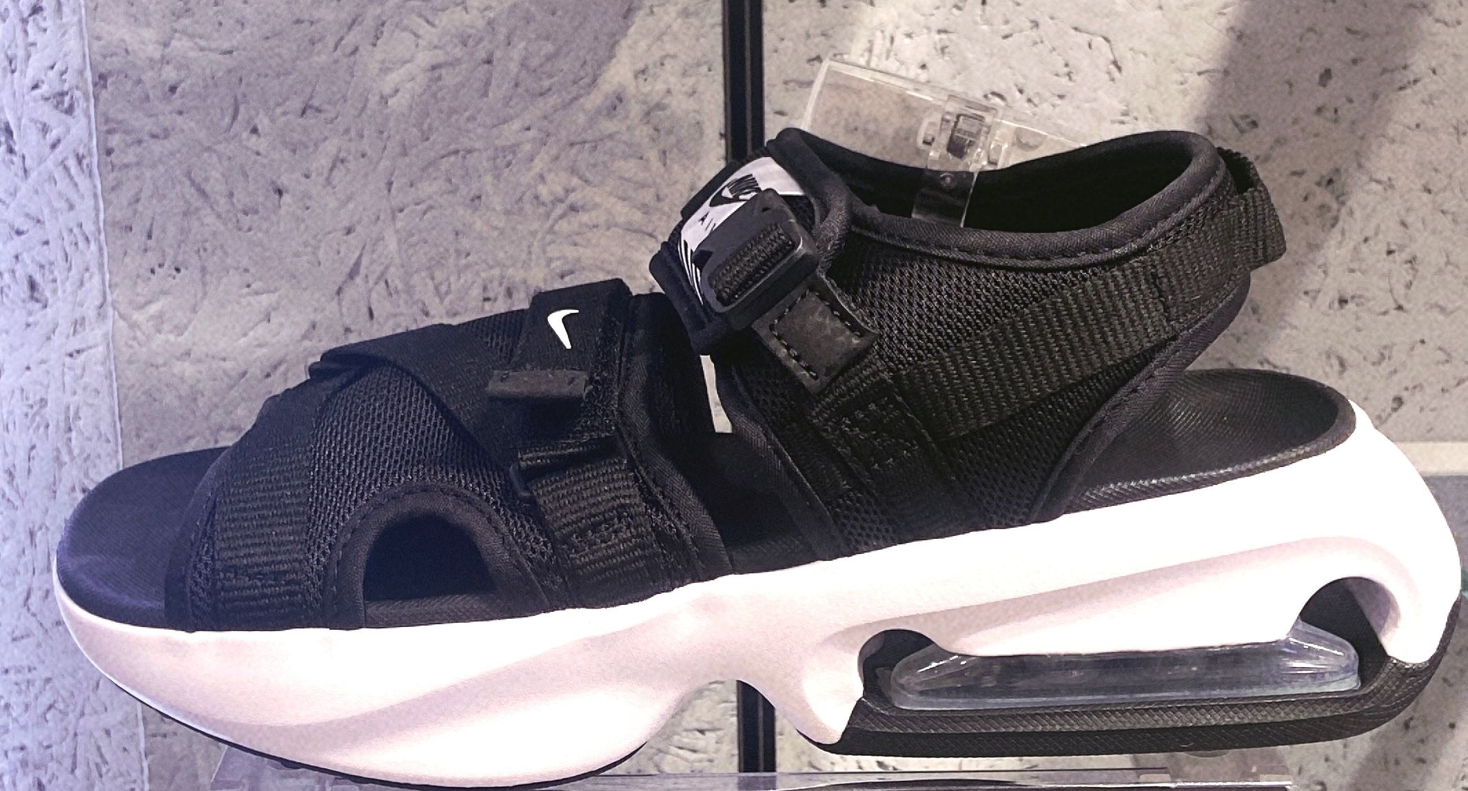 即納★ NIKE AIRMAX SOL バックル付きストラップサンダル unisex 即納☆ NIKE AIRMAX SOL バックル付きストラップサンダル unisex