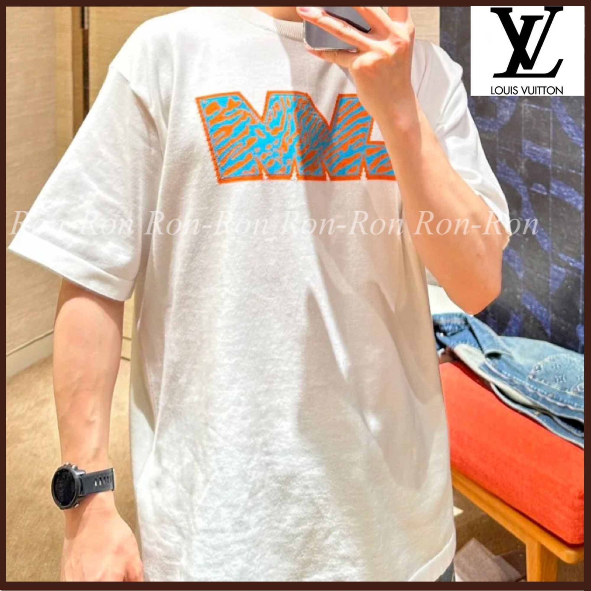 デニムも短パンにも相性◎ルイヴィトンロゴユニセックスTシャツ (Louis