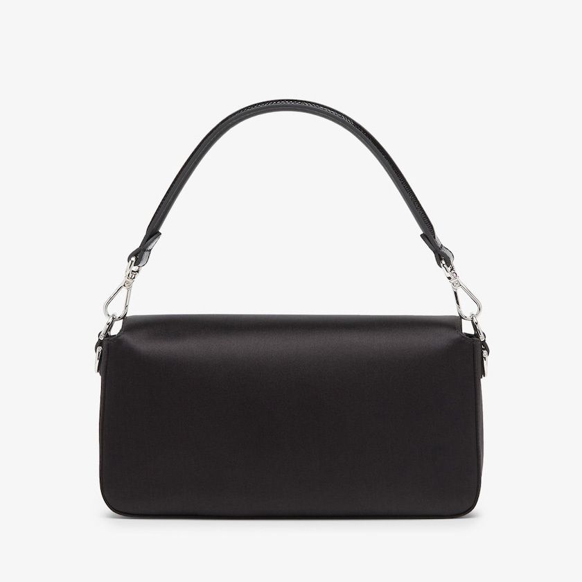6万取引突破☆UPS速達便利用！【FENDI☆フェンディ】バッグ