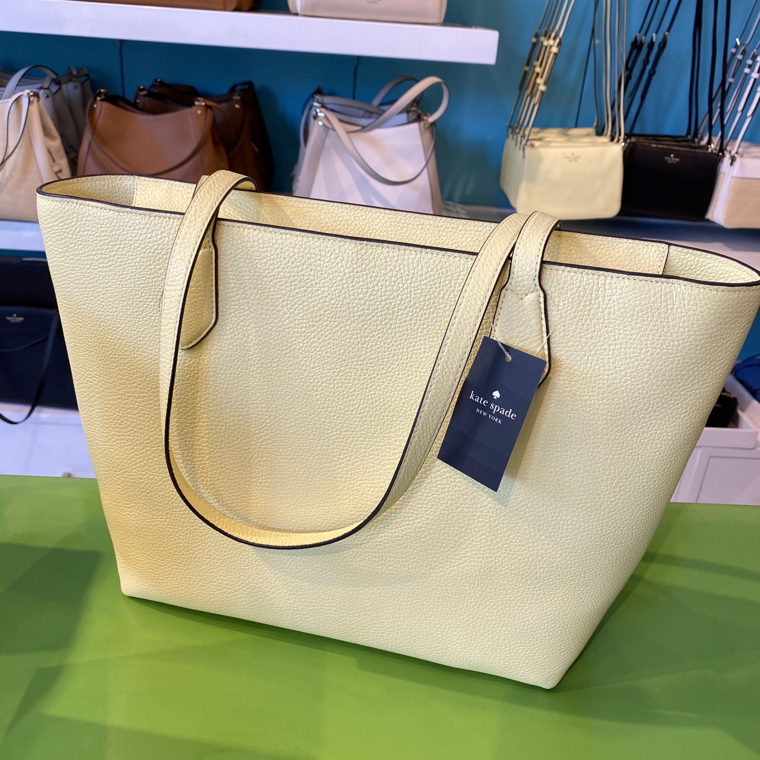 KA651 kate spade☆leila pebbled leather tote*A4サイズ収納可 (kate KA651 kate spade☆leila pebbled leather tote*A4サイズ収納可 (kate