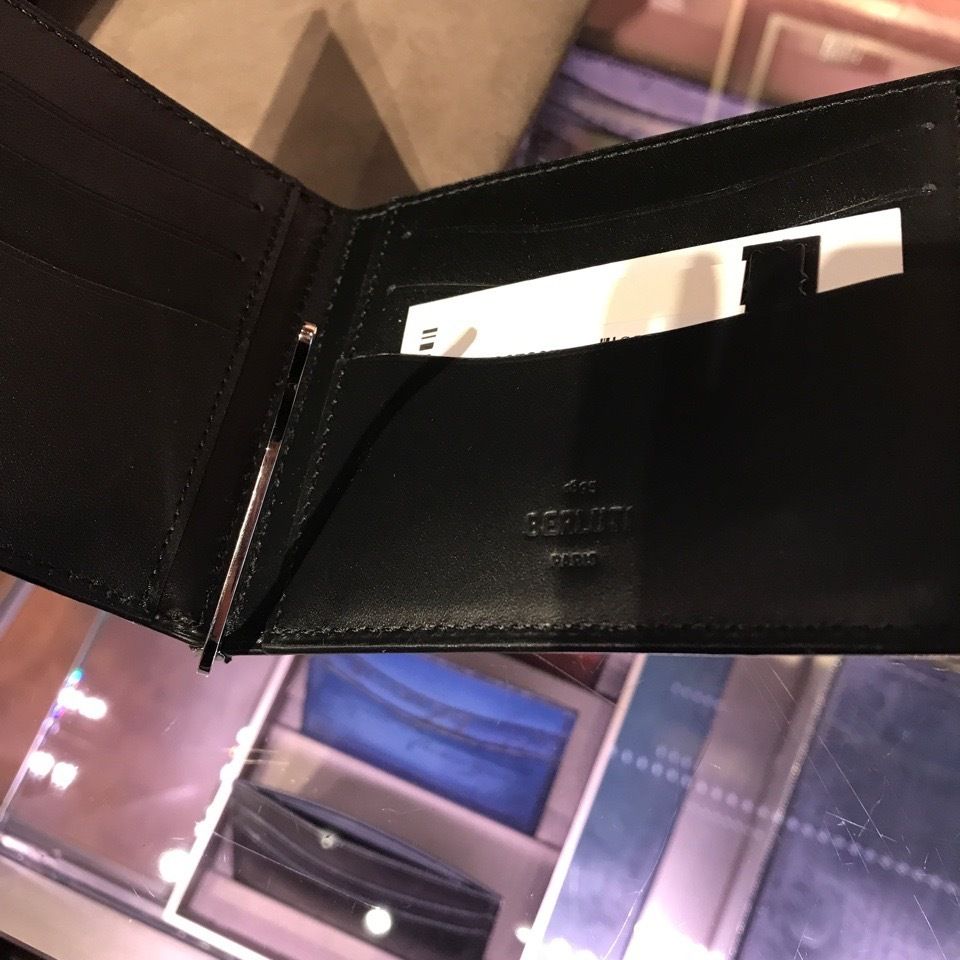 Berluti】フィギュア スクリットスワイプレザー ウォレット (Berluti