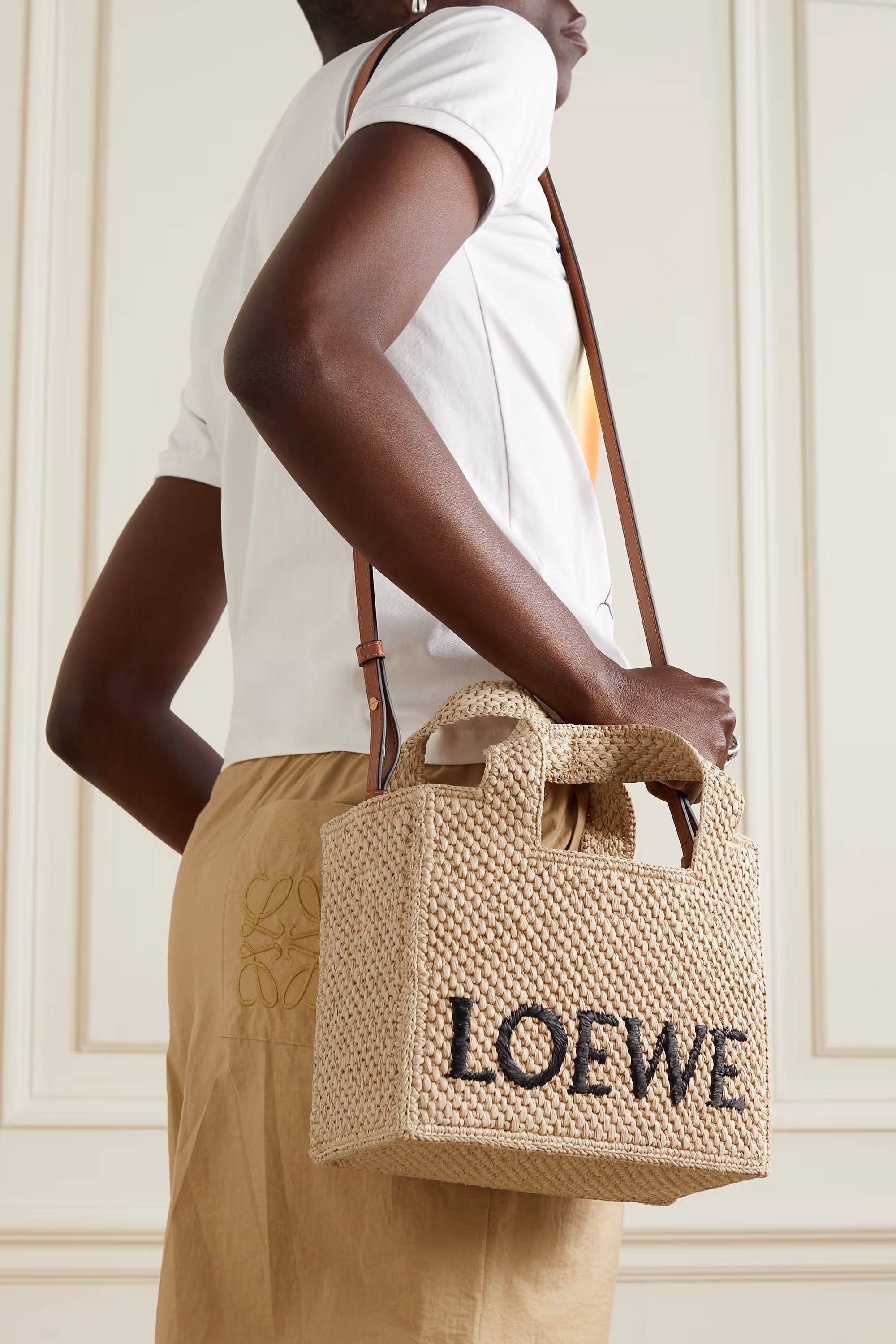 LOEWE ロエベ カゴバッグ ラフィア トート Small ウクライナ侵攻