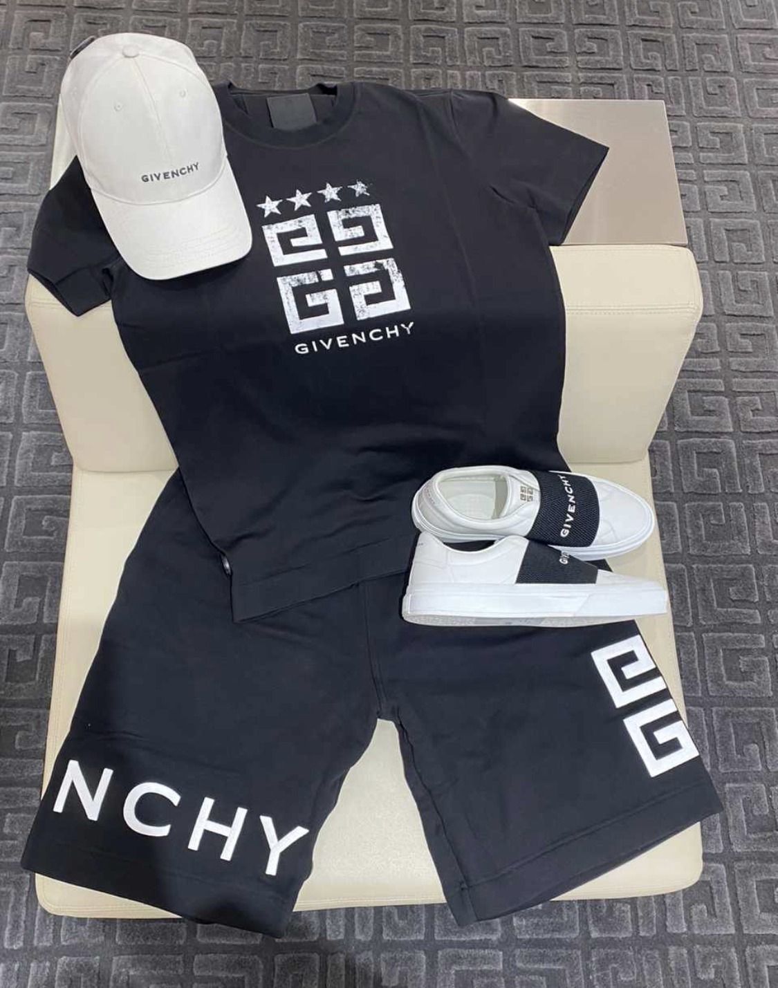 GIVENCHY】23SS 4G スター スリムフィット コットン Tシャツ