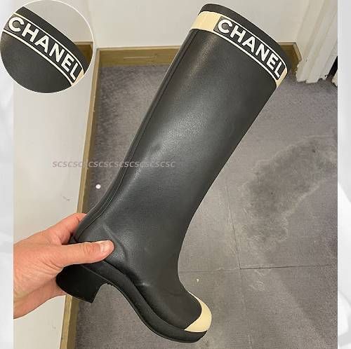 新シャネル CHANEL ロゴ ラバー レインブーツ ロング 入手困難 (CHANEL