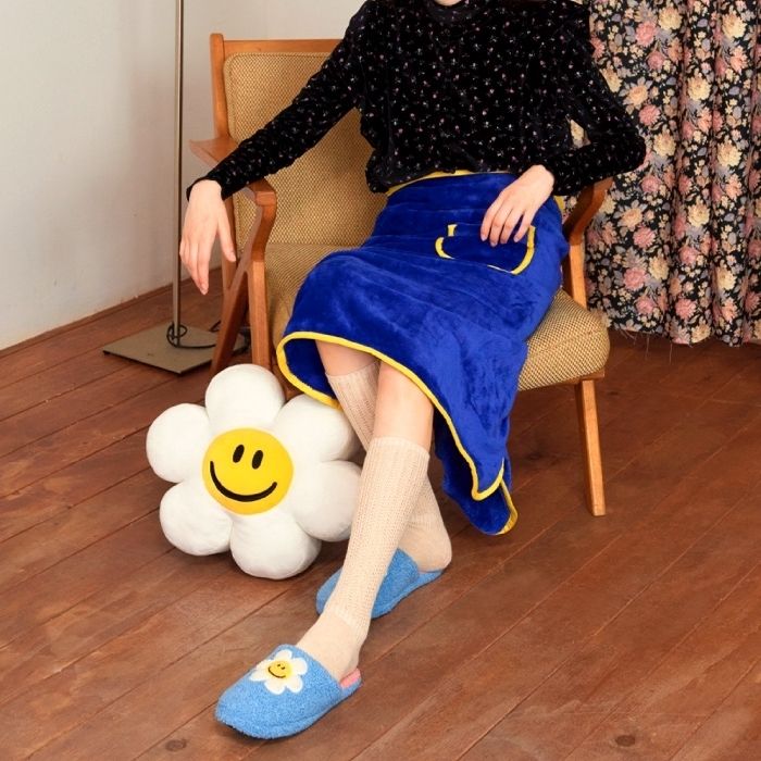 Wiggle Wiggle】韓国雑貨 Cushion Blanket (2Type) (wiggle Wiggle Wiggle】韓国雑貨 Cushion Blanket (2Type) (wiggle