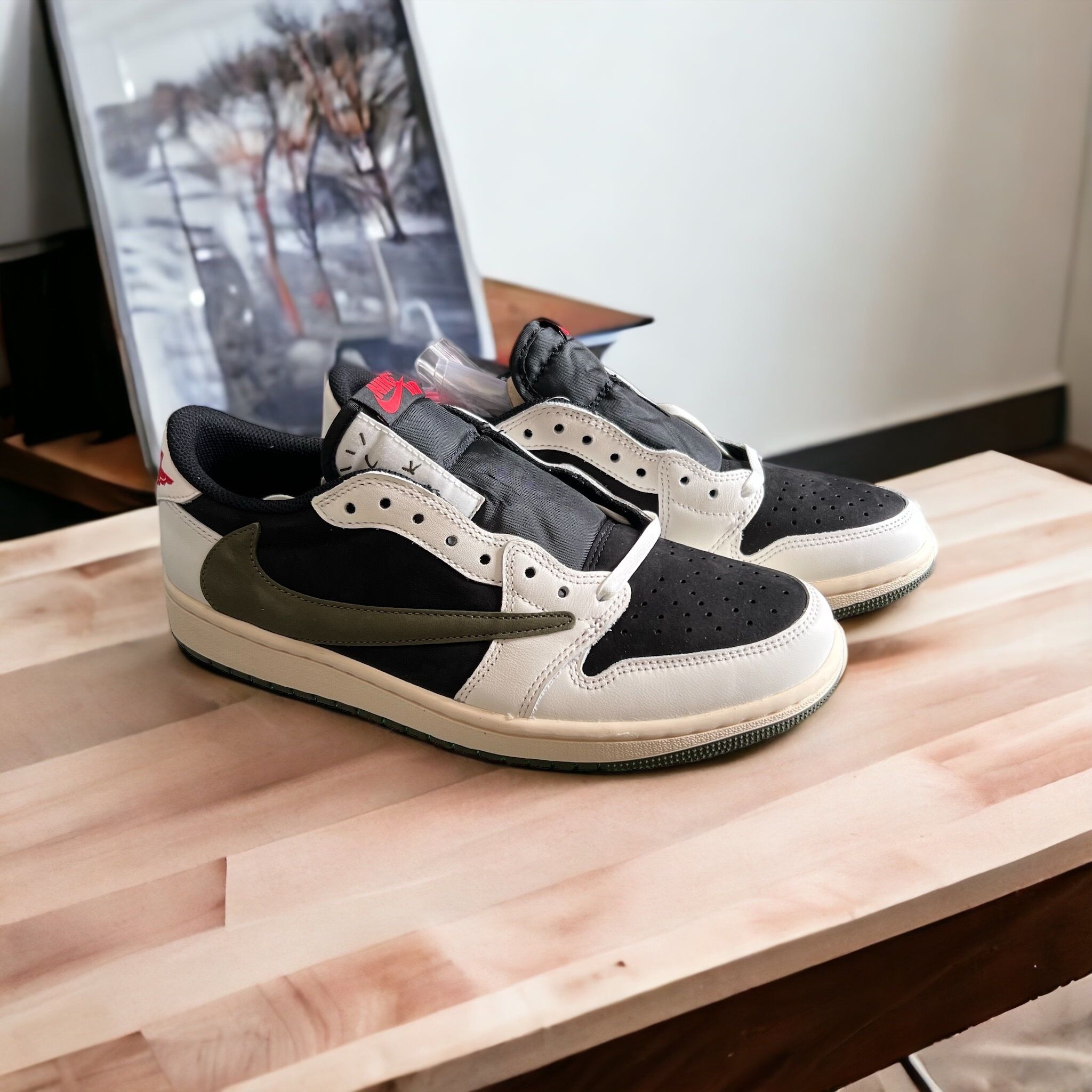 Travis Scott × Nike WMNS Air Jordan 1 Low OG