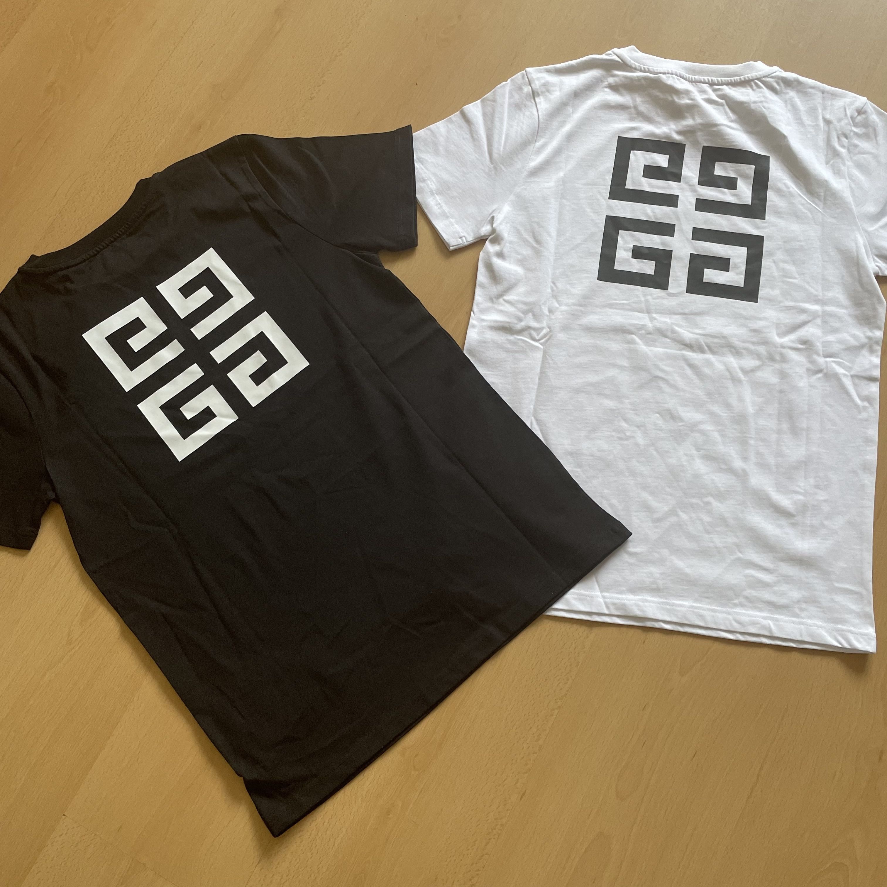 GIVENCHY 大人気 両面ロゴ ロゴT ロゴ入り Tシャツ 大人Ok