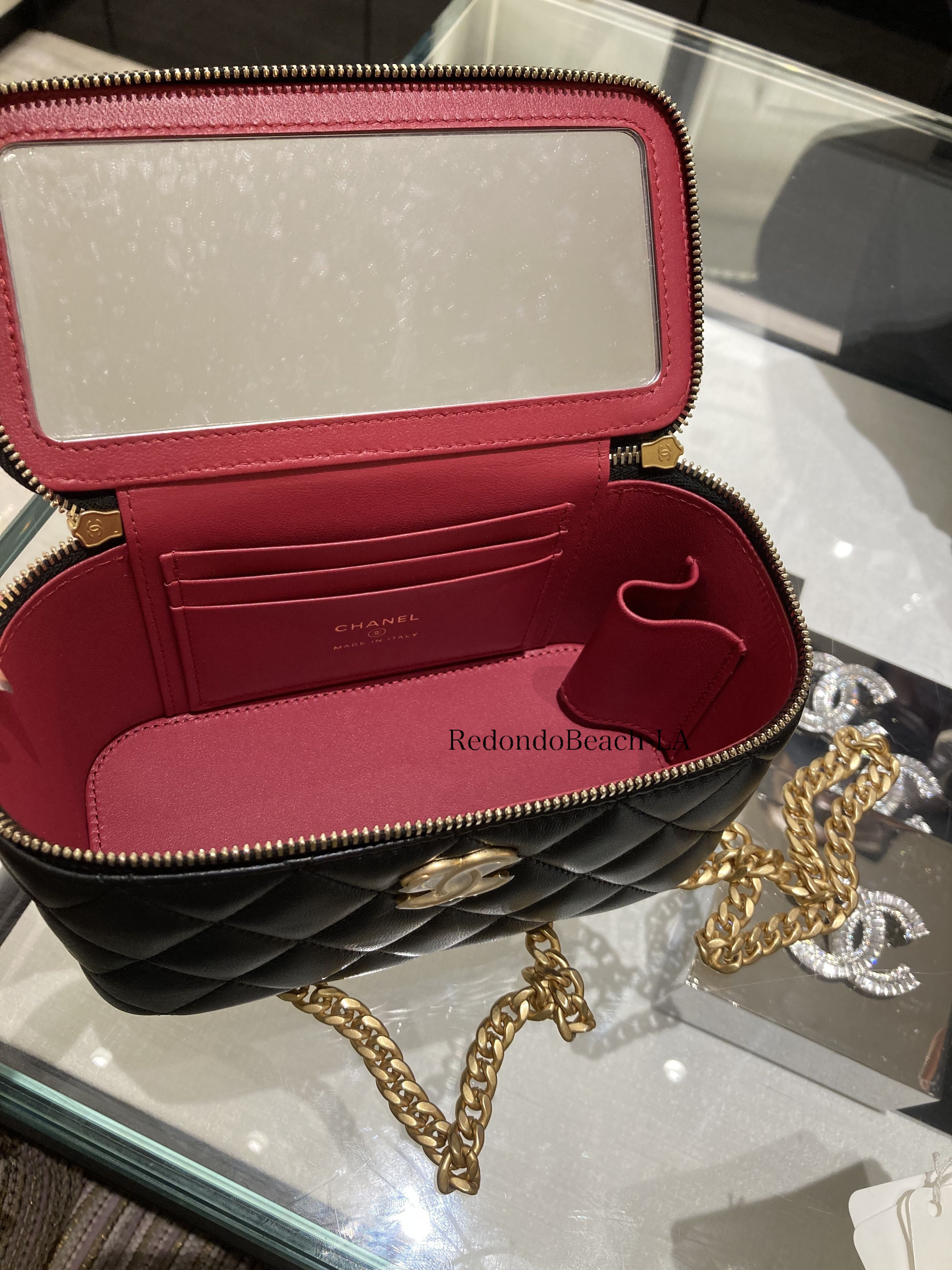 長年愛用したい】CHANEL☆バニティケース☆カメリア付き (CHANEL