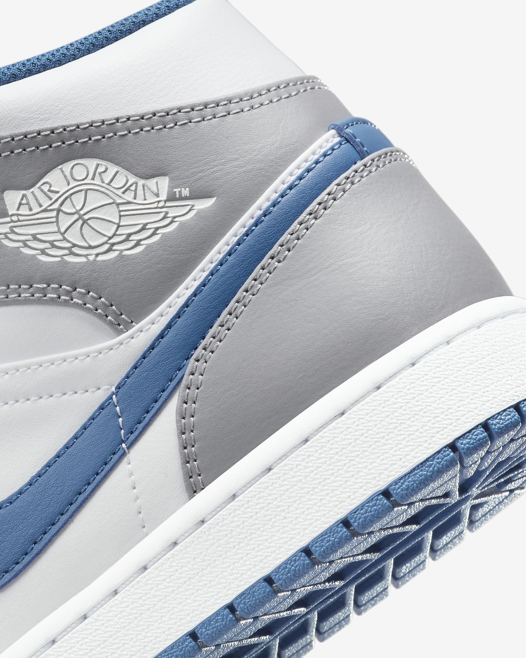 NIKE☆AIR JORDAN 1 MID 