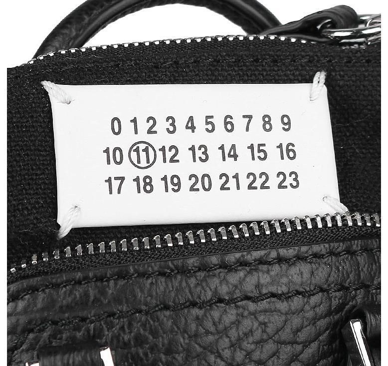 MAISON MARGIELA【関税込み】5AC クラシック ベビー ショルダー ☆送料関税込☆MAISON MARGIELA 5AC ベビー ショルダーバッグ