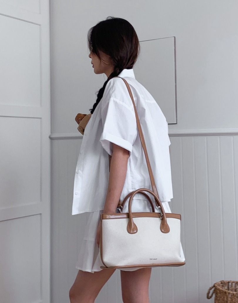 ● THE ALLY ● 日本未入荷！AMY midium BAG ポーチ付き ○ THE ALLY ○ 日本未入荷！AMY midium BAG ポーチ付き (THE