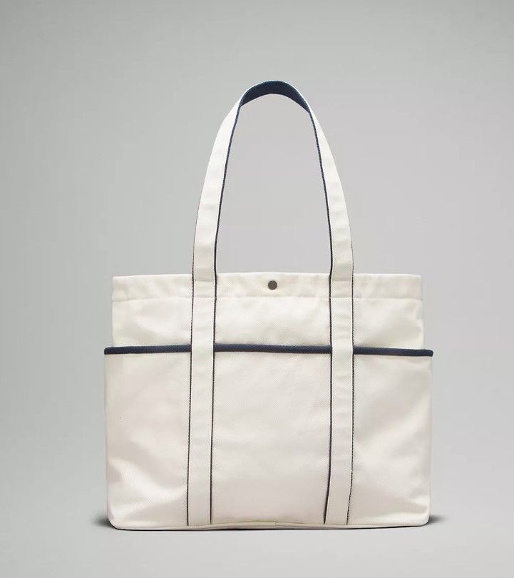 lululemon】マルチポケット キャンバス ロゴ トートバッグ 20L