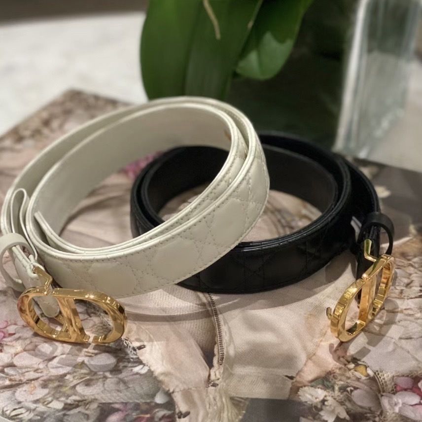 ☆大人気のカナージュ☆【Dior】《30 MONTAIGNE》ベルト 2色