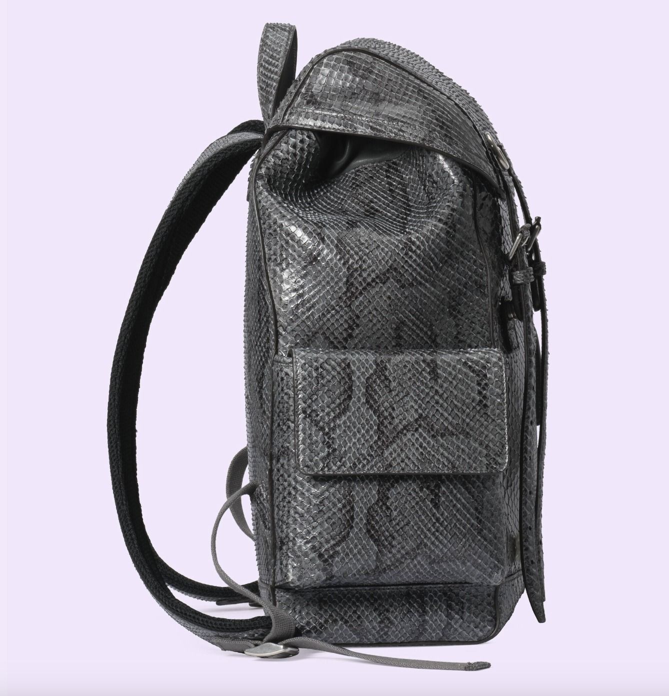 ギフト♪【国内発送☆GUCCI】ダブルG付き パイソン バックパック