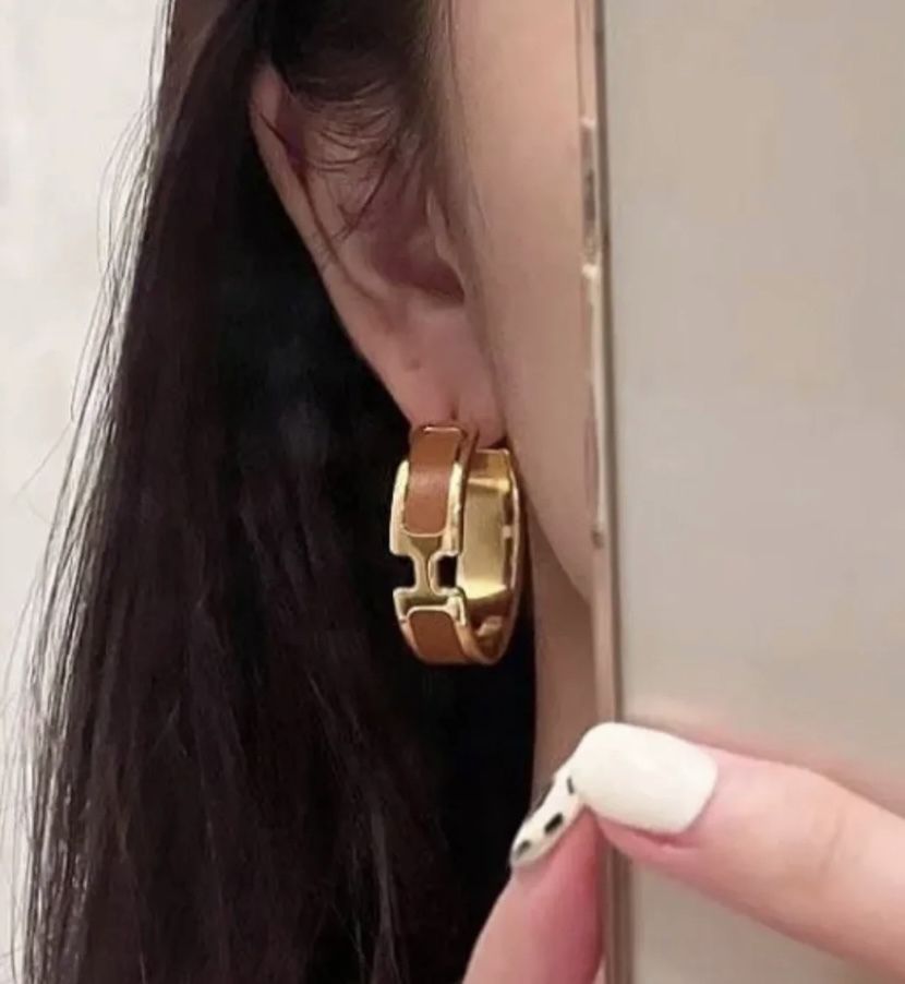 【大きめがかわいい♪】HERMES★オランプ ピアス 大きめがかわいい♪】HERMES☆オランプ ピアス (HERMES/ピアス