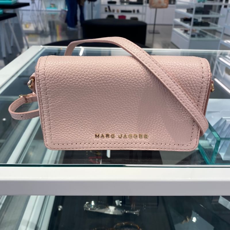 Marc Jacobs レザー ロゴ ミニ クロスボディー 関税送料込 Marc Jacobs レザー ロゴ ミニ クロスボディー 関税送料込 (MARC