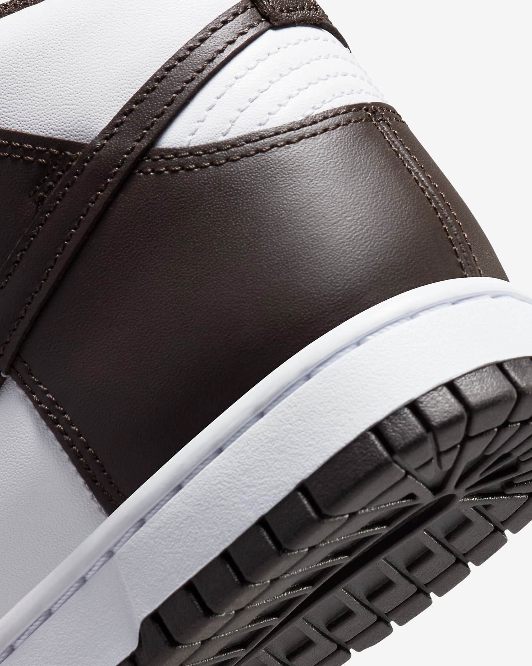 ★Nike★大人気★DUNK HIGH RETRO ダンクハイ★追跡可 ☆NIKE☆大人気☆W DUNK HIGH ダンクハイ☆追跡可 (Nike