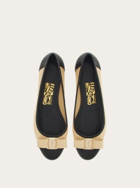 Salvatore Ferragamo] ヴァラリボン付き ラフィアのバレリーナ