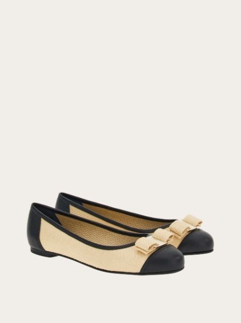 Salvatore Ferragamo] ヴァラリボン付き ラフィアのバレリーナ