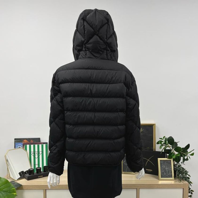 6万取引突破◆UPS速達便【MONCLER★25SS】AUXONNE◆ブルゾン 6万取引突破☆UPS速達便利用!【MONCLER】ARVOUIN (MONCLER