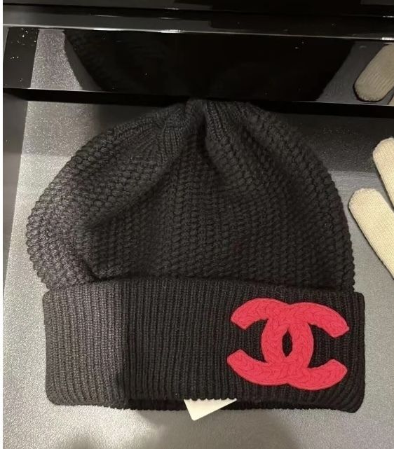 シャネル好きなら絶対に欲しい】CHANEL☆ニット帽☆CCマーク (CHANEL