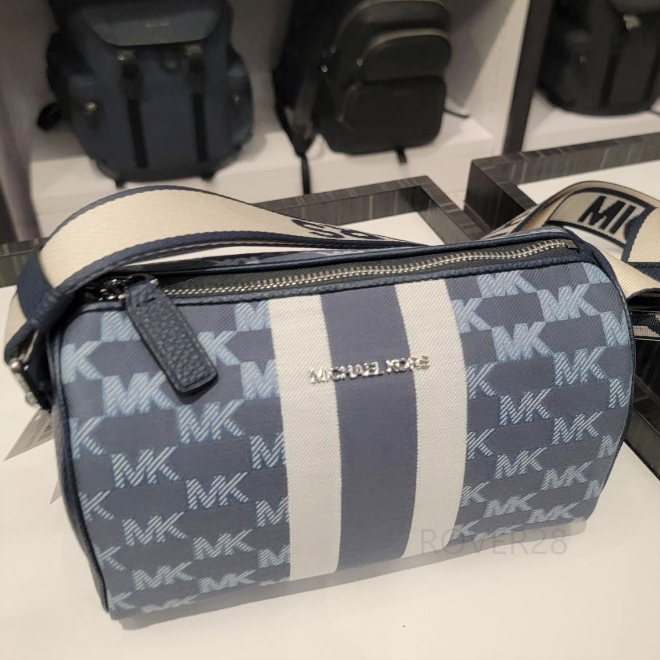 【Michael Kors 】Cooper Mini Duffle クロスボディ コンパクト Michael Kors 】Cooper Mini Duffle クロスボディ コンパクト